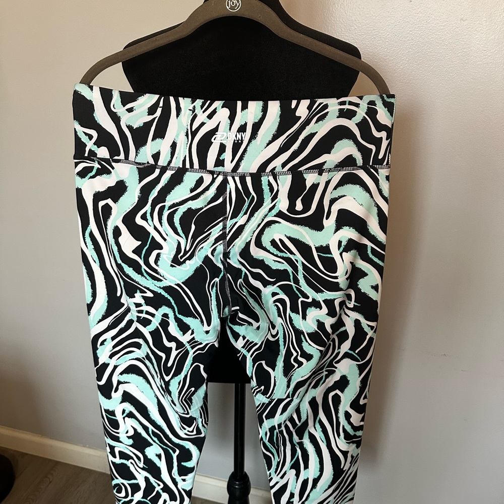 DKNY Sport Black and White Leggings NWOT